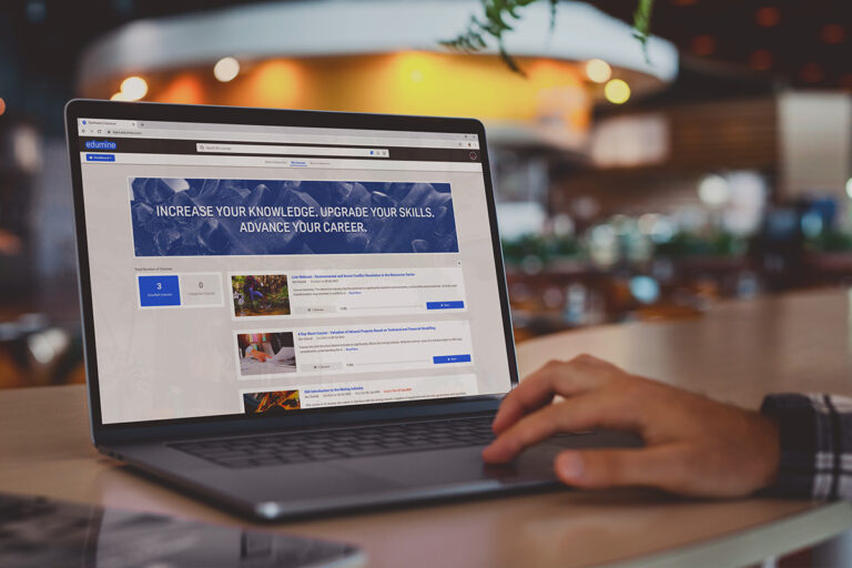 EC Laptop Mockup 768x512
